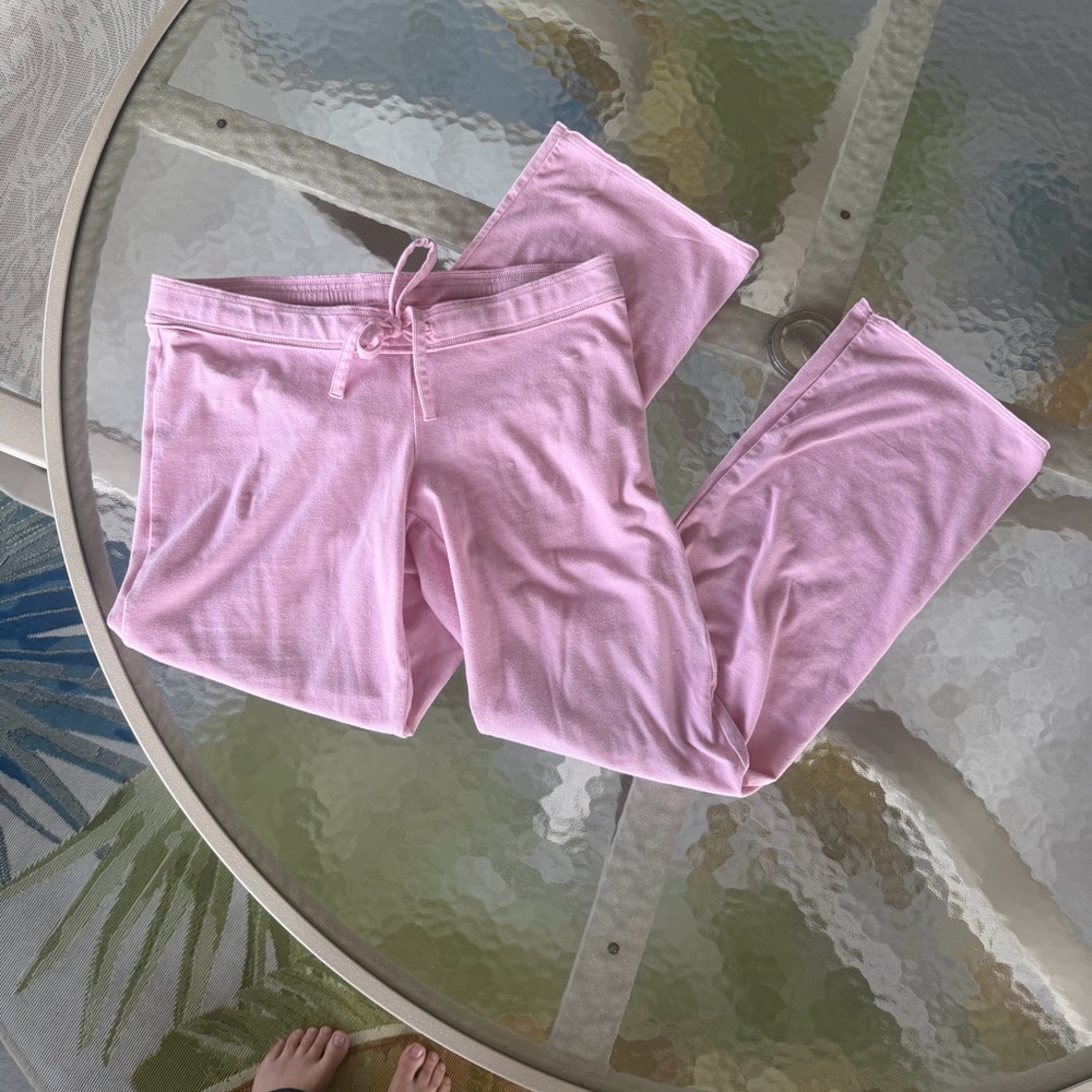 SKIMS Pink low waist capri Pants